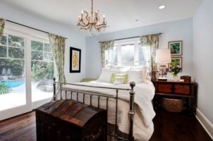 contemporary-white-bedroom-with-wooden-furniture